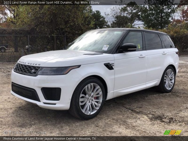 Front 3/4 View of 2021 Range Rover Sport HSE Dynamic