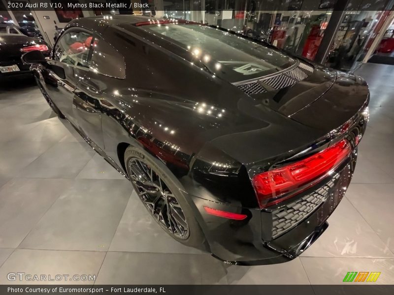 Mythos Black Metallic / Black 2020 Audi R8 V10