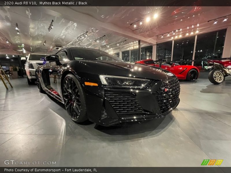 Mythos Black Metallic / Black 2020 Audi R8 V10