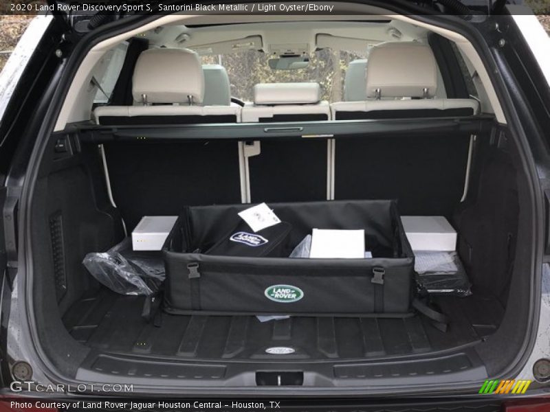  2020 Discovery Sport S Trunk