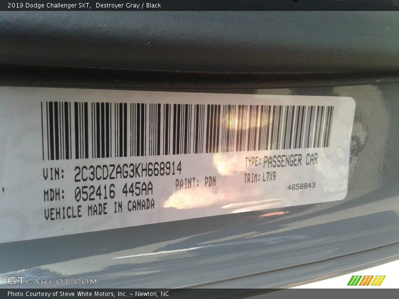 Destroyer Gray / Black 2019 Dodge Challenger SXT