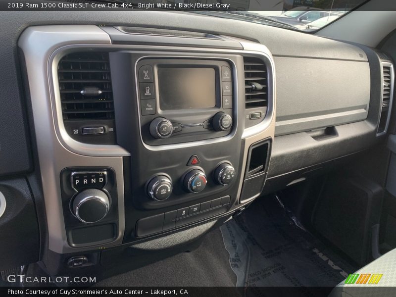 Bright White / Black/Diesel Gray 2019 Ram 1500 Classic SLT Crew Cab 4x4