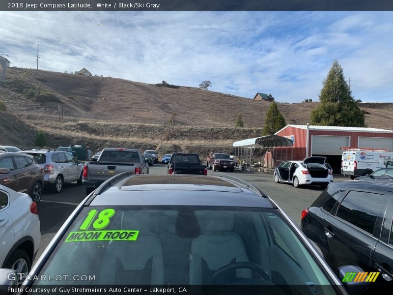 White / Black/Ski Gray 2018 Jeep Compass Latitude