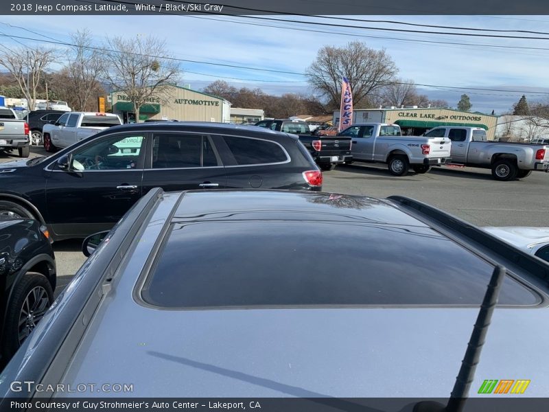 White / Black/Ski Gray 2018 Jeep Compass Latitude