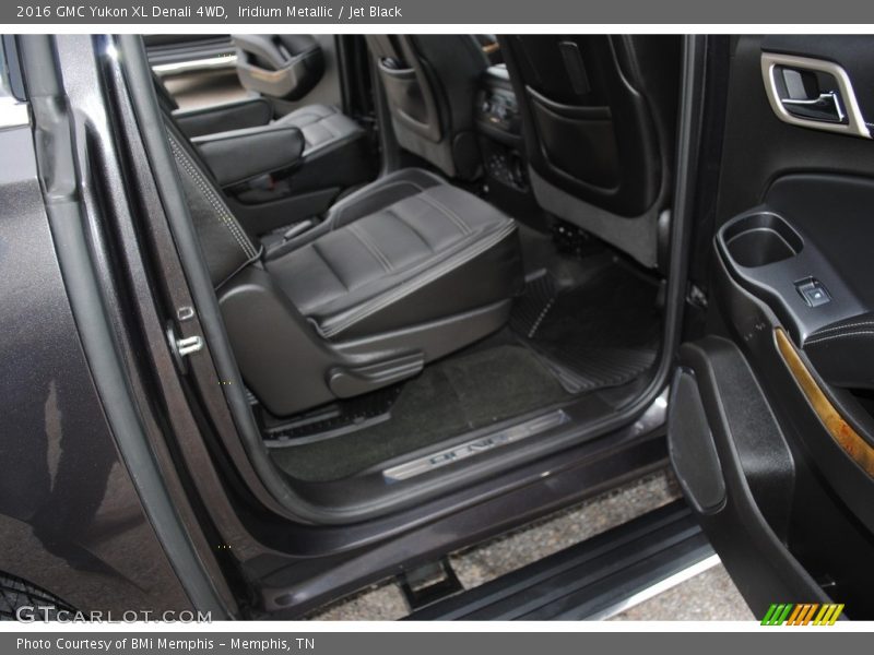 Iridium Metallic / Jet Black 2016 GMC Yukon XL Denali 4WD