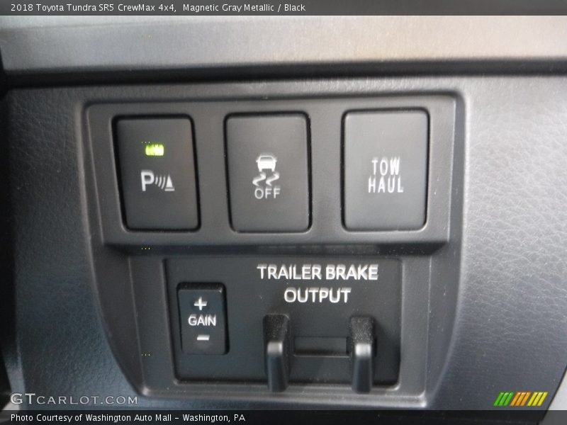 Magnetic Gray Metallic / Black 2018 Toyota Tundra SR5 CrewMax 4x4