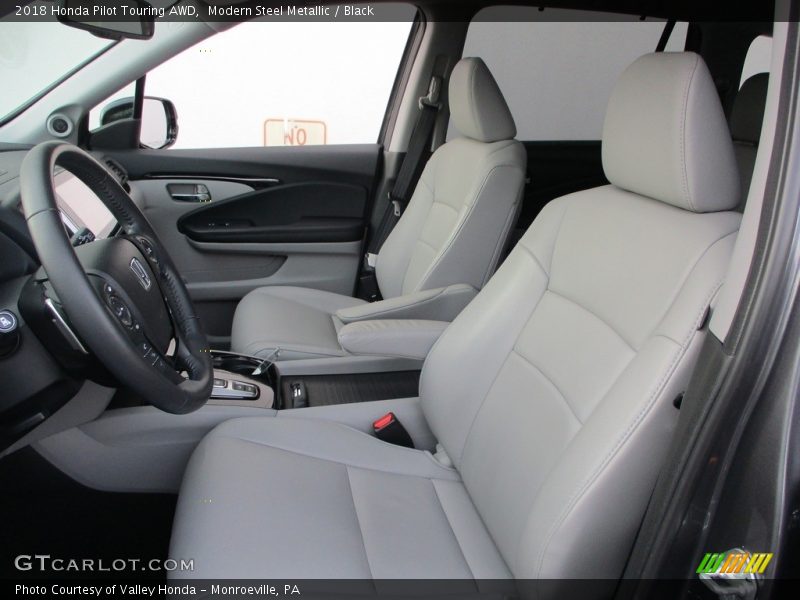 Modern Steel Metallic / Black 2018 Honda Pilot Touring AWD