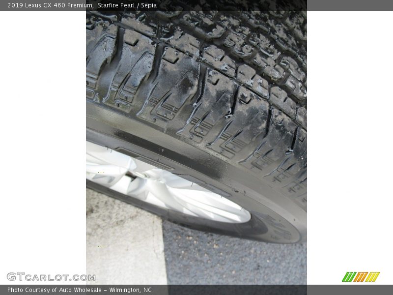 Starfire Pearl / Sepia 2019 Lexus GX 460 Premium