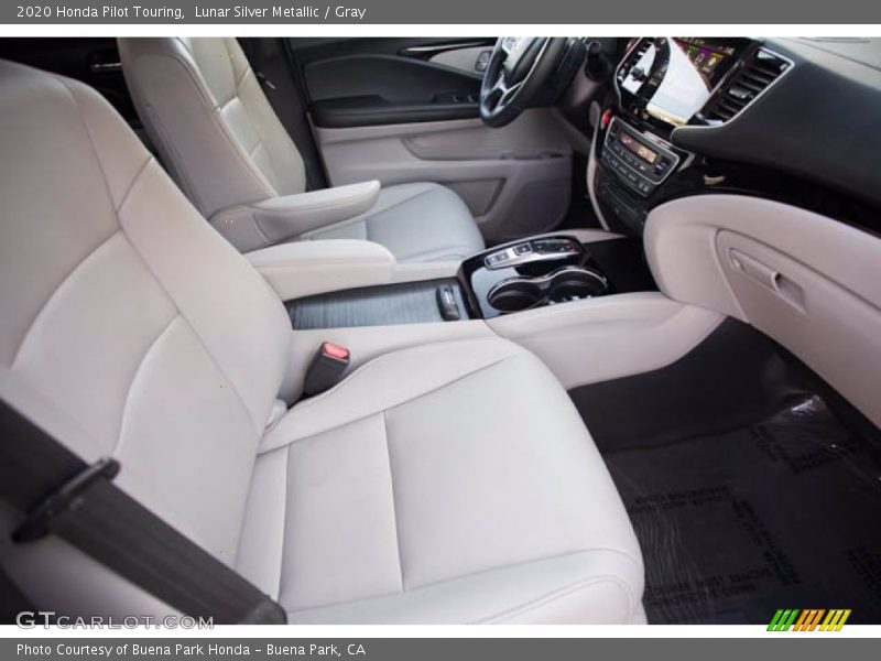 Lunar Silver Metallic / Gray 2020 Honda Pilot Touring