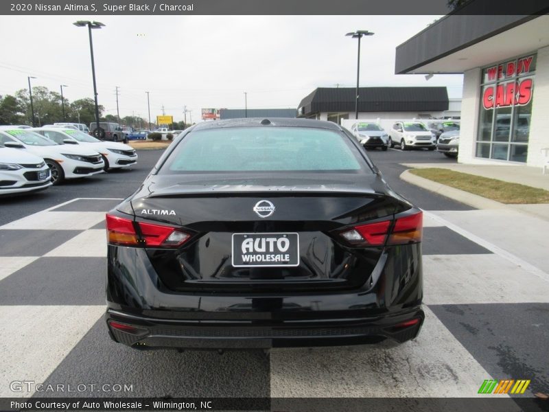 Super Black / Charcoal 2020 Nissan Altima S