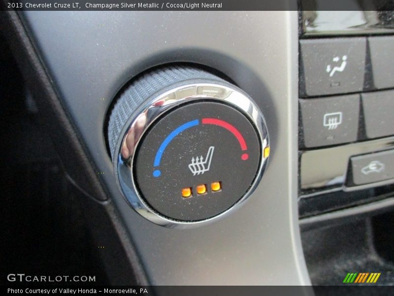 Controls of 2013 Cruze LT