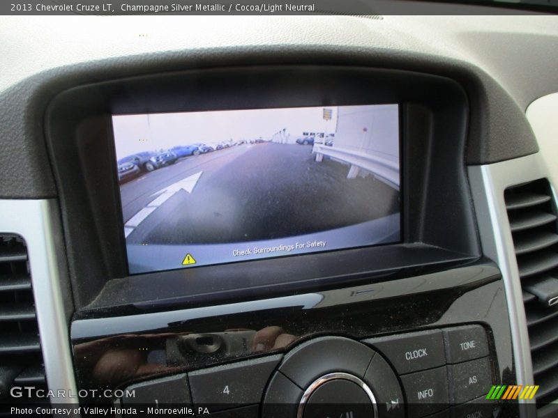 Champagne Silver Metallic / Cocoa/Light Neutral 2013 Chevrolet Cruze LT