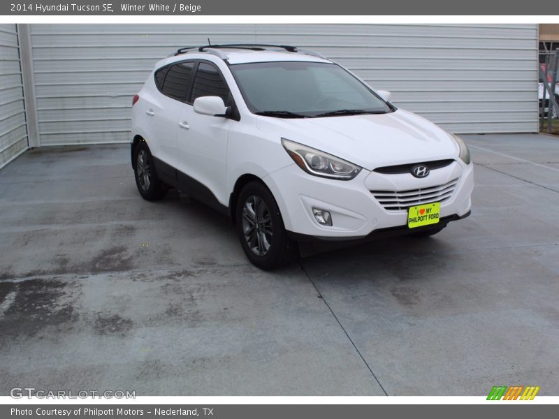Winter White / Beige 2014 Hyundai Tucson SE