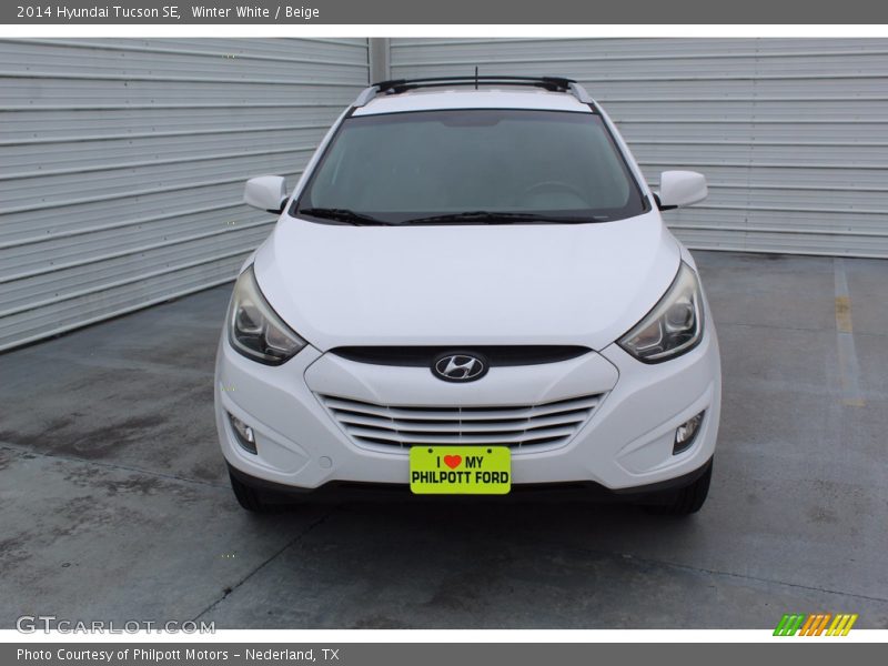 Winter White / Beige 2014 Hyundai Tucson SE