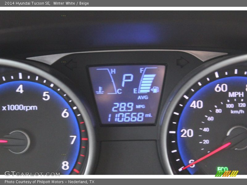 Winter White / Beige 2014 Hyundai Tucson SE