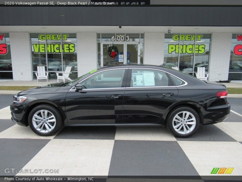 Deep Black Pearl / Mauro Brown 2020 Volkswagen Passat SE