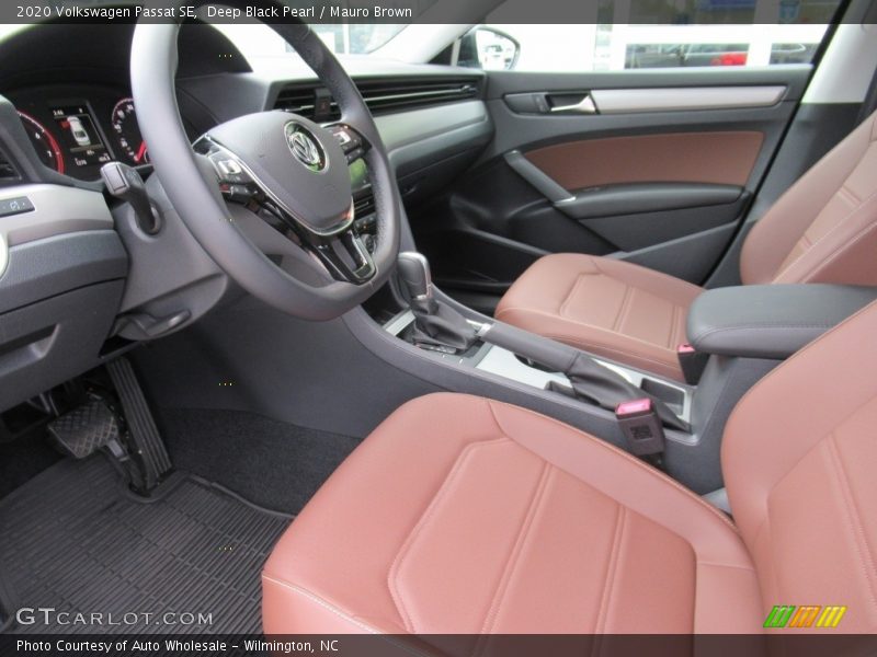 Deep Black Pearl / Mauro Brown 2020 Volkswagen Passat SE
