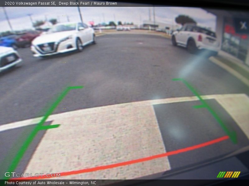 Deep Black Pearl / Mauro Brown 2020 Volkswagen Passat SE
