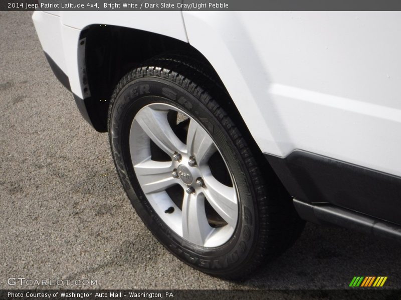 Bright White / Dark Slate Gray/Light Pebble 2014 Jeep Patriot Latitude 4x4