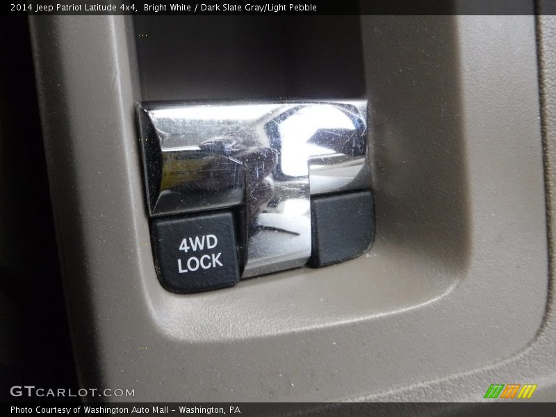Bright White / Dark Slate Gray/Light Pebble 2014 Jeep Patriot Latitude 4x4