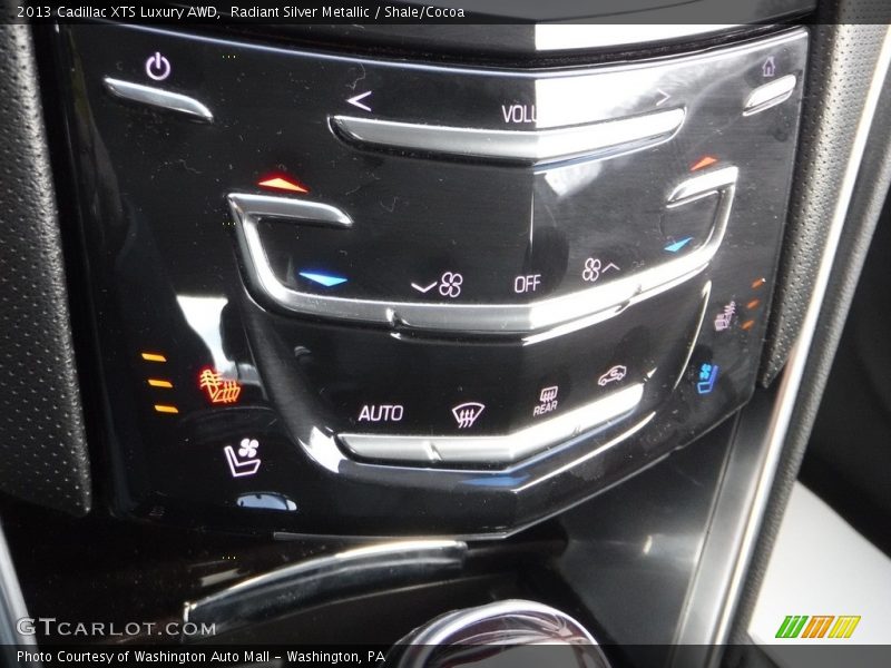 Radiant Silver Metallic / Shale/Cocoa 2013 Cadillac XTS Luxury AWD