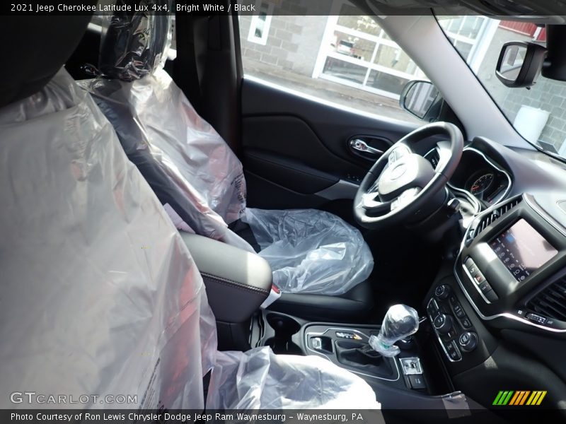 Bright White / Black 2021 Jeep Cherokee Latitude Lux 4x4