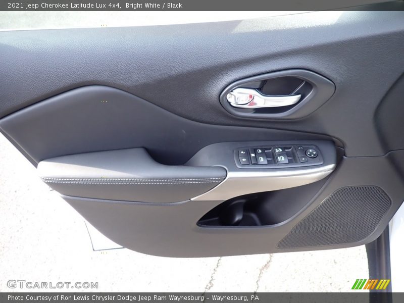 Bright White / Black 2021 Jeep Cherokee Latitude Lux 4x4