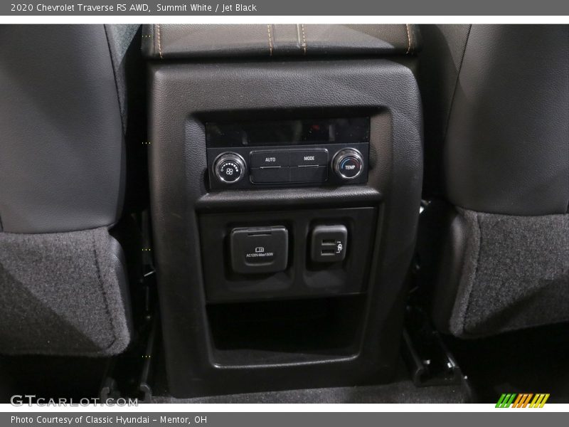 Summit White / Jet Black 2020 Chevrolet Traverse RS AWD