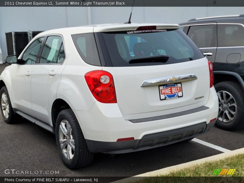 Summit White / Light Titanium/Jet Black 2011 Chevrolet Equinox LS