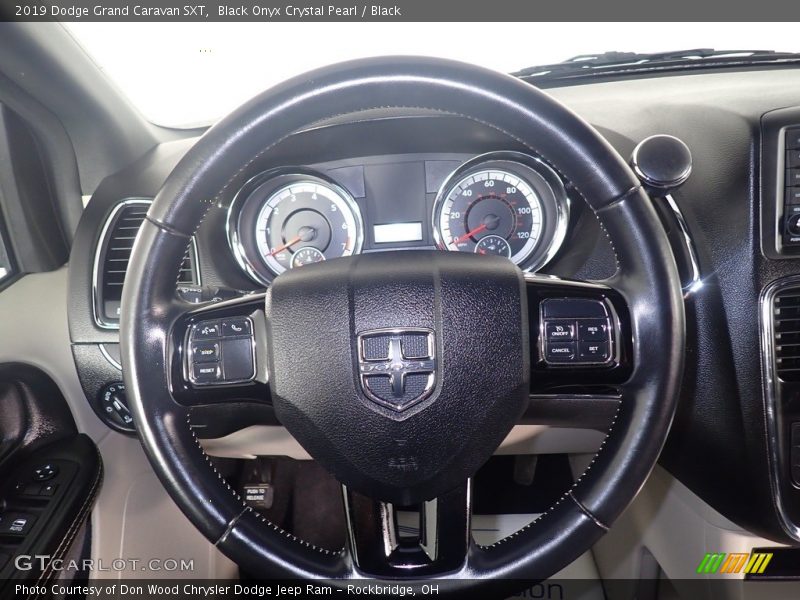 Black Onyx Crystal Pearl / Black 2019 Dodge Grand Caravan SXT