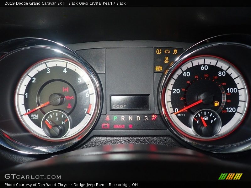 Black Onyx Crystal Pearl / Black 2019 Dodge Grand Caravan SXT