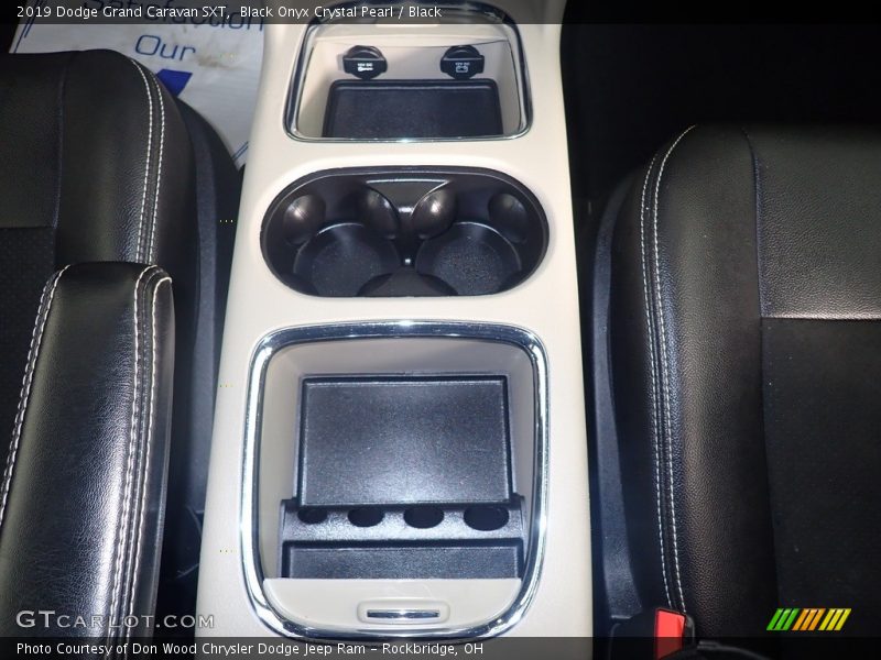 Black Onyx Crystal Pearl / Black 2019 Dodge Grand Caravan SXT
