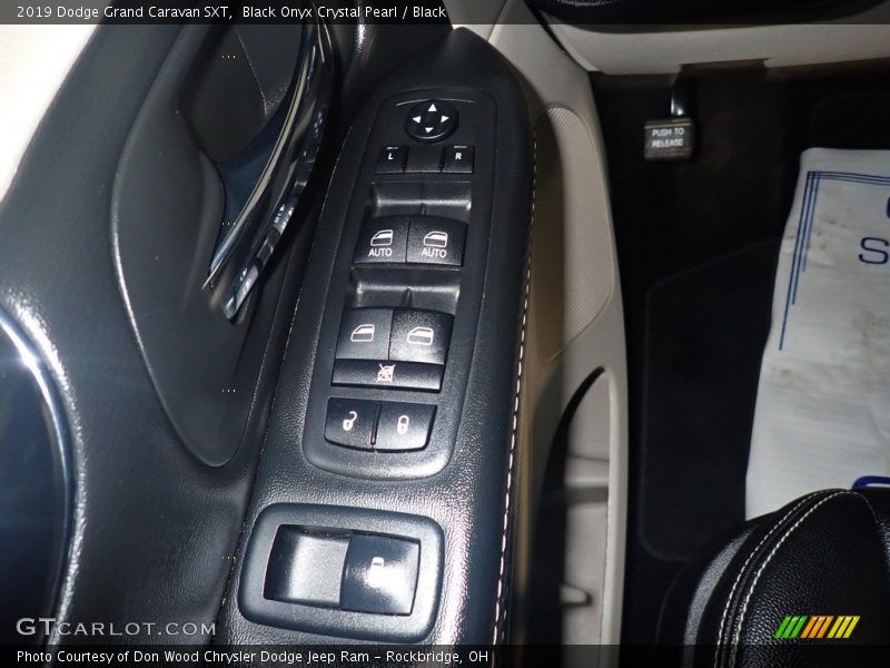Black Onyx Crystal Pearl / Black 2019 Dodge Grand Caravan SXT