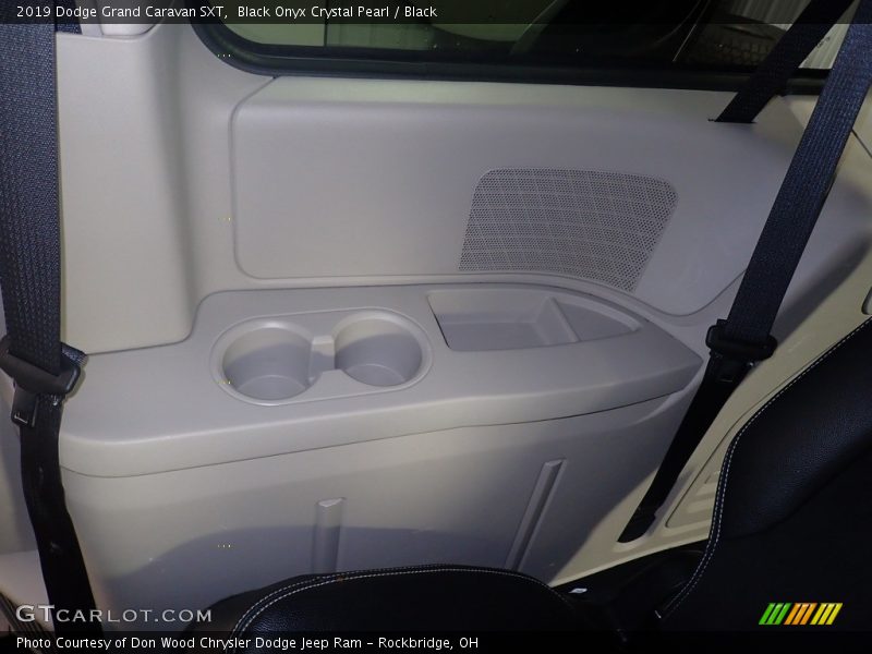 Black Onyx Crystal Pearl / Black 2019 Dodge Grand Caravan SXT