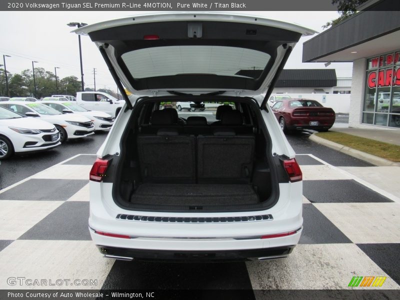  2020 Tiguan SEL Premium R-Line 4MOTION Trunk