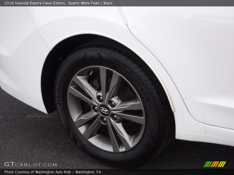 Quartz White Pearl / Black 2018 Hyundai Elantra Value Edition
