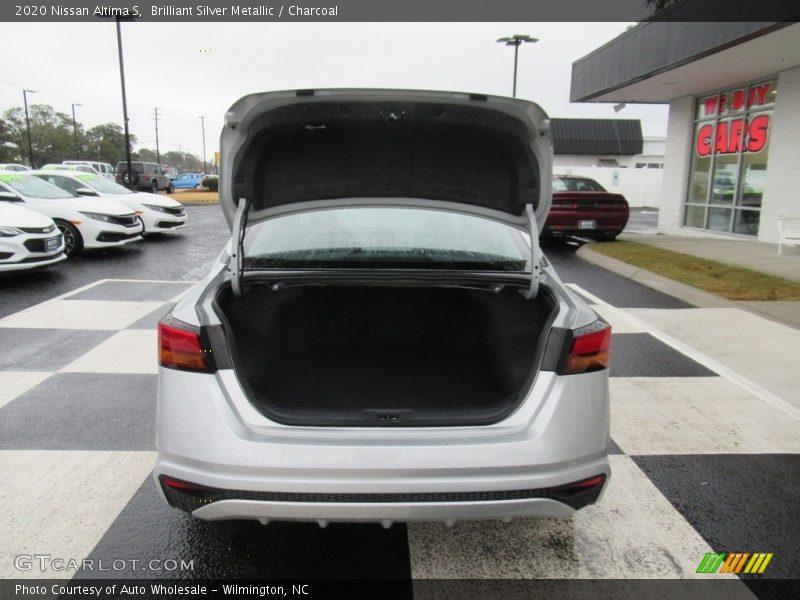 Brilliant Silver Metallic / Charcoal 2020 Nissan Altima S