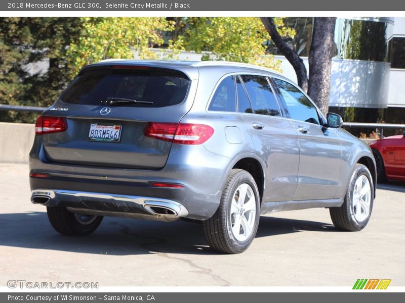 Selenite Grey Metallic / Black 2018 Mercedes-Benz GLC 300