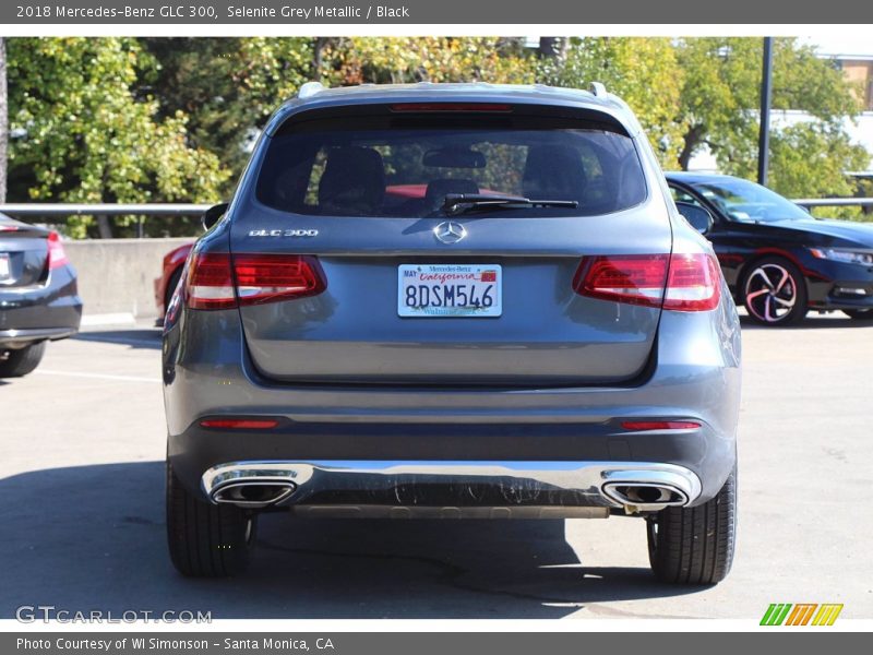 Selenite Grey Metallic / Black 2018 Mercedes-Benz GLC 300