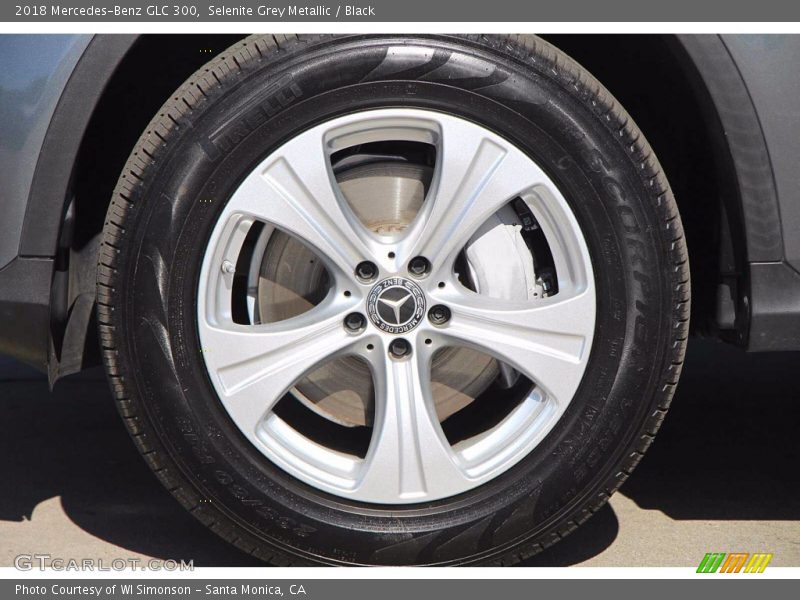 Selenite Grey Metallic / Black 2018 Mercedes-Benz GLC 300