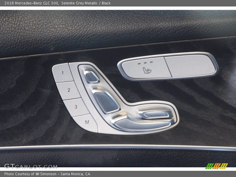 Selenite Grey Metallic / Black 2018 Mercedes-Benz GLC 300