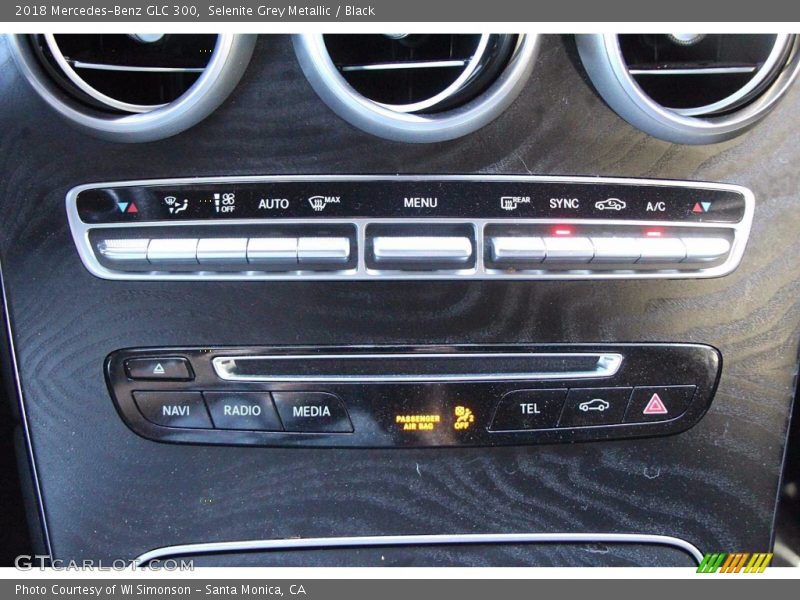 Selenite Grey Metallic / Black 2018 Mercedes-Benz GLC 300