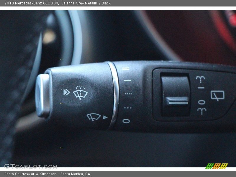 Selenite Grey Metallic / Black 2018 Mercedes-Benz GLC 300