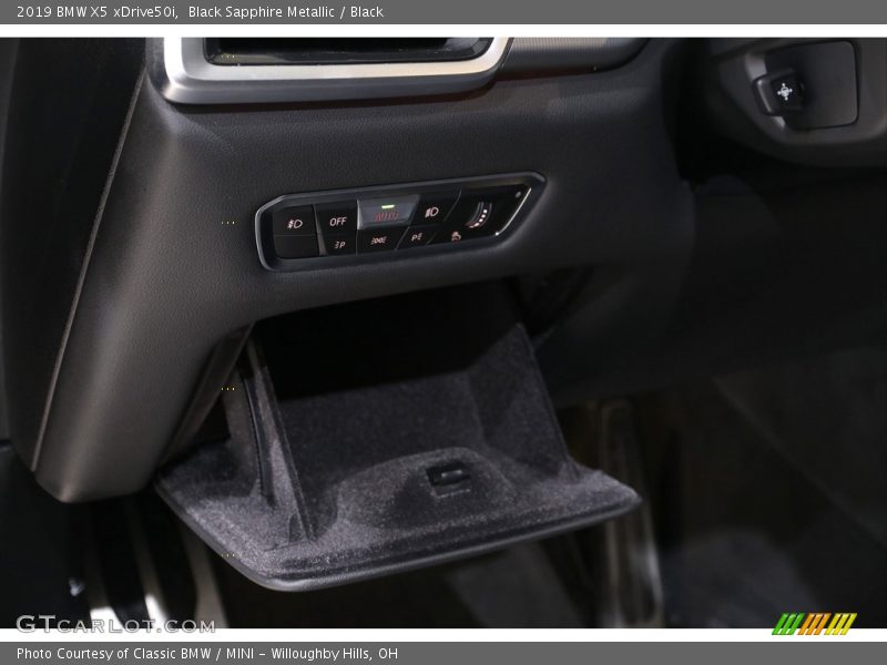 Black Sapphire Metallic / Black 2019 BMW X5 xDrive50i