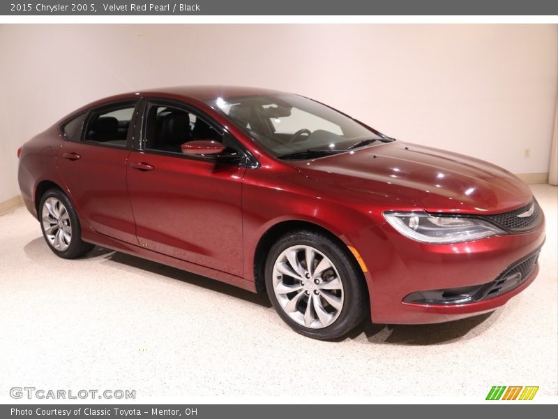 Velvet Red Pearl / Black 2015 Chrysler 200 S