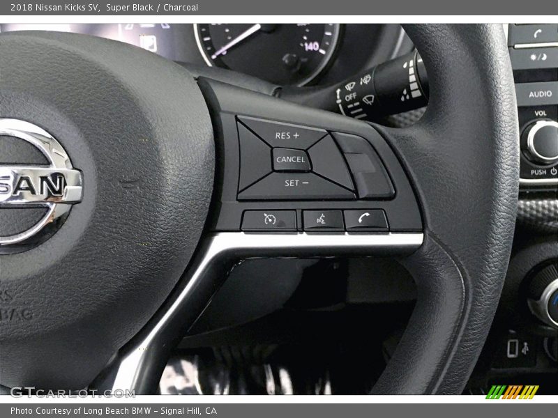 Super Black / Charcoal 2018 Nissan Kicks SV