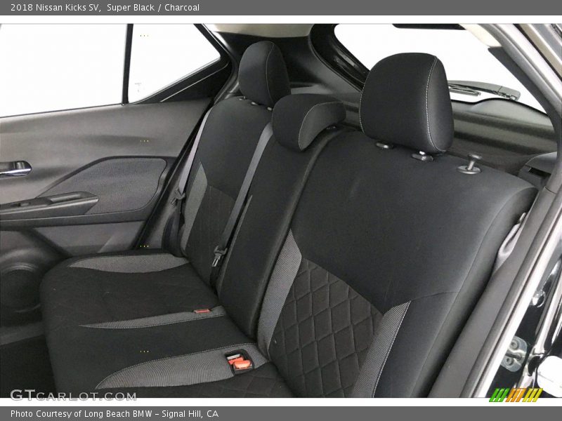 Super Black / Charcoal 2018 Nissan Kicks SV