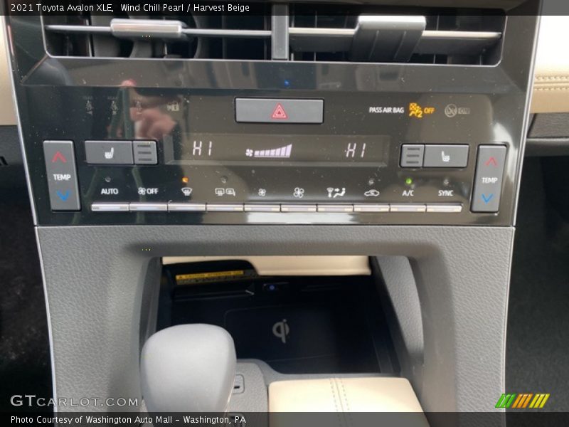 Wind Chill Pearl / Harvest Beige 2021 Toyota Avalon XLE