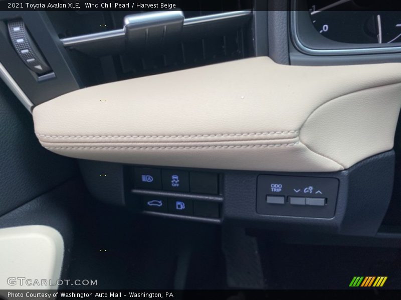 Wind Chill Pearl / Harvest Beige 2021 Toyota Avalon XLE