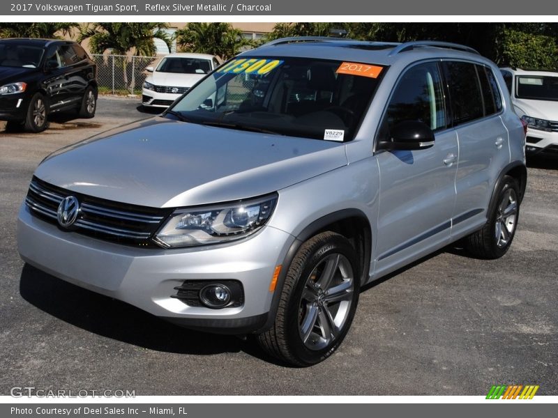 Reflex Silver Metallic / Charcoal 2017 Volkswagen Tiguan Sport